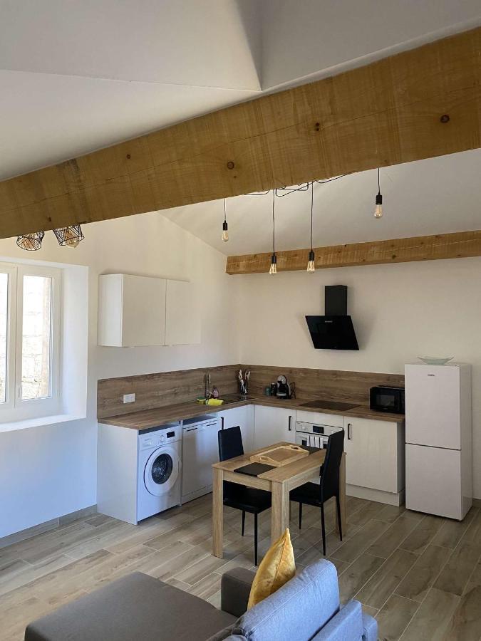 Bel Appartement Au Coeur Du Village De Sartene Buitenkant foto